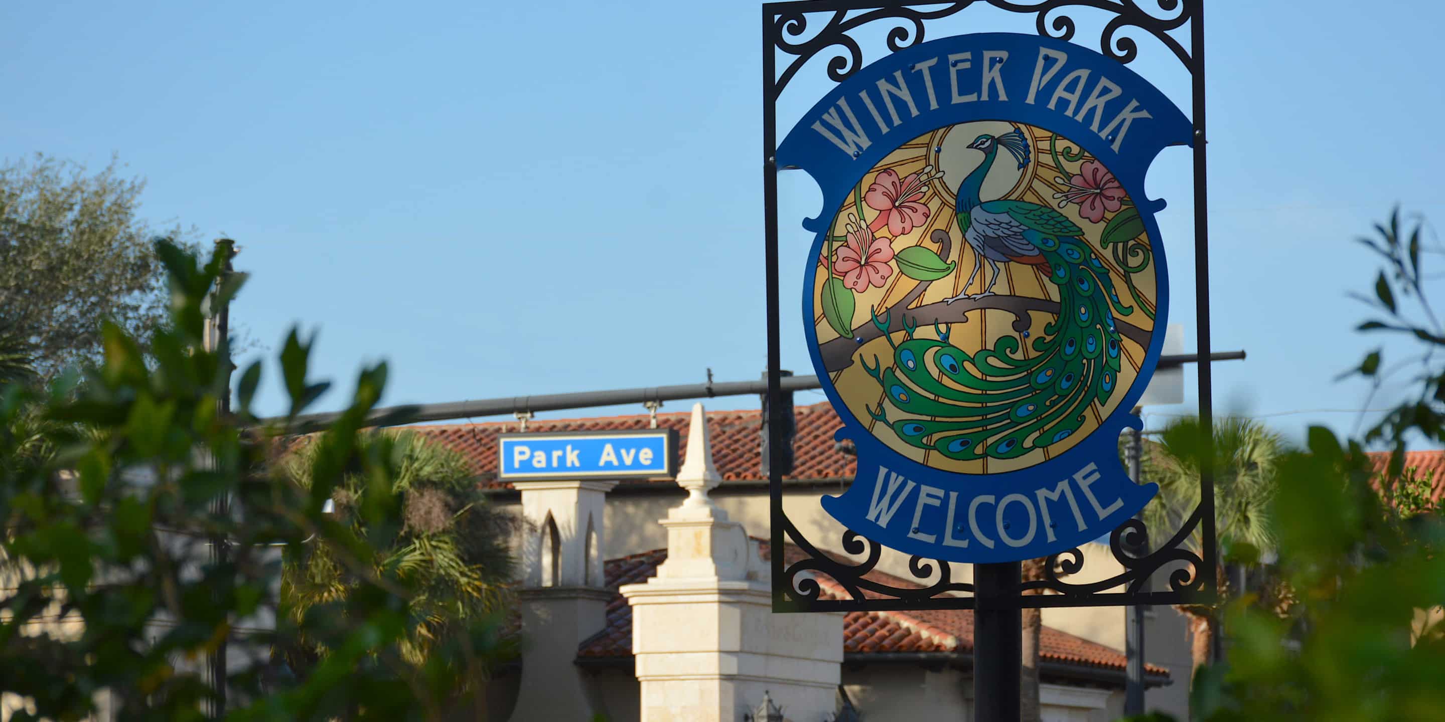 Winter Park Welcome sign on Park Avenue